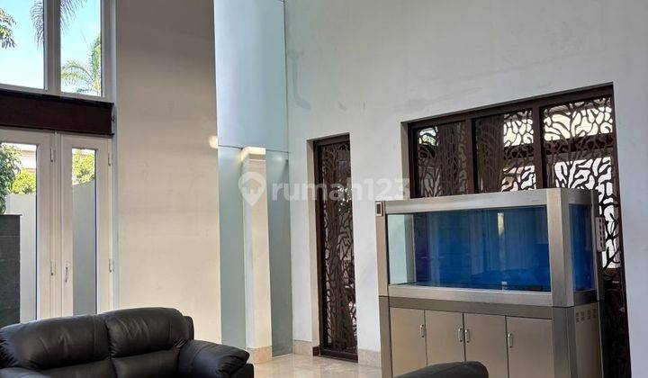 Rumah 2 Lantai Bagus Furnished HGB di Jl. Pinisi Permai, Jakarta Utara 1