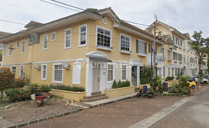 Rumah di Townhouse Jl. Taman Hijau, Tangerang 1