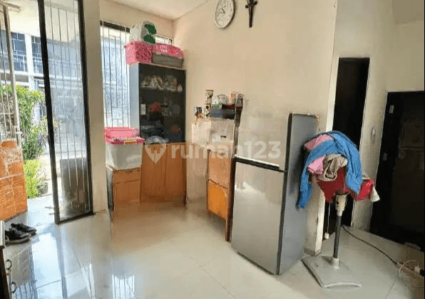 Rumah 2 Lantai Bagus Unfurnished SHM di Cluster Golden Park 2, Tangerang 2