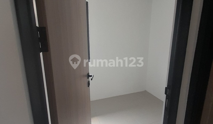 Rumah Minimalis 15 Menit Dari Gading Serpong, Unfneshed