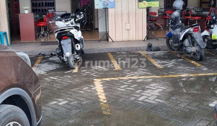 3-Story Shop House in Tangerang Area, Suitable for Investment, SHM (Freehold Title)