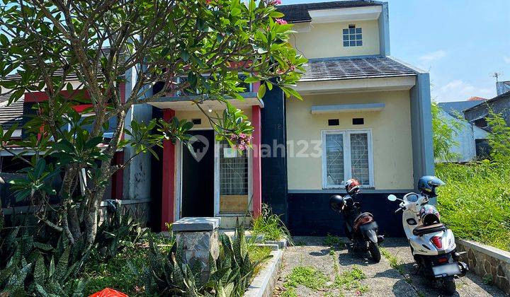 Rumah 2 Lantai Bagus di Perumahan Pusat Kota Cianjur 1