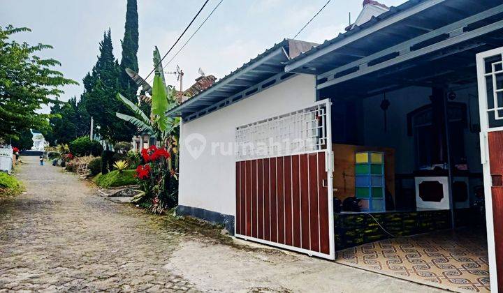 Villa Minimalis Asri Modern Bagus Siap Huni Bebas Banjir  2