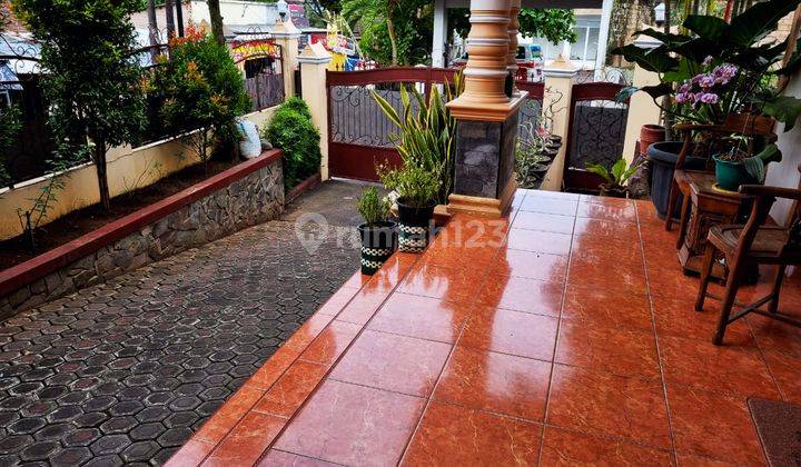 Rumah Modern Bagus Pinggir Jalan Siap Huni 2