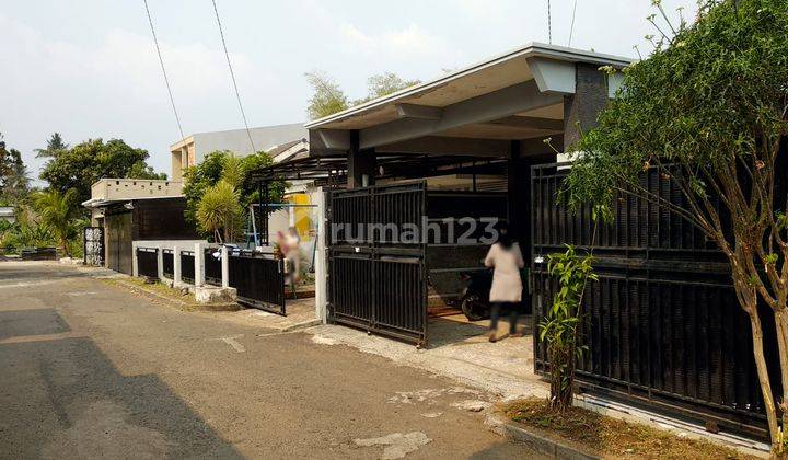 Rumah 3 Lantai Bagus di Perumahan Belka Residence 2