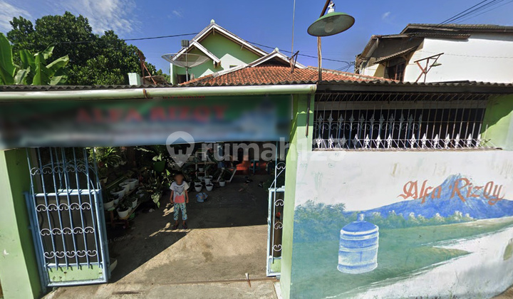 Nice Ready-to-Occupy House in the Center of Cianjur City with Strategic Access 1