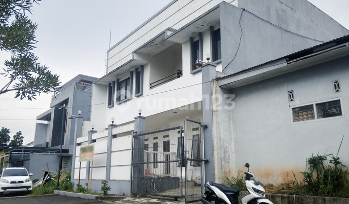 Contemporary 2.5-Storey House Ready to Occupy in the Center of Cianjur City 2