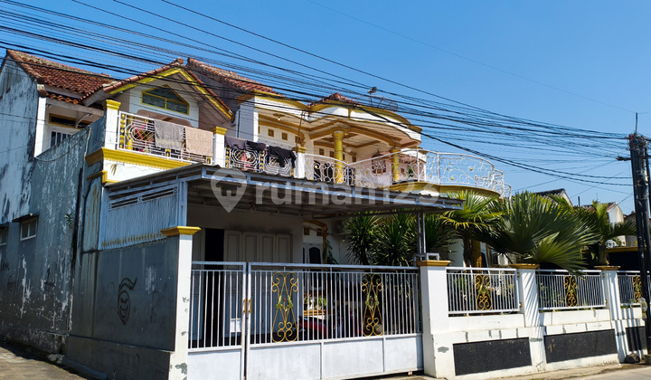 Rumah Mewah Klasik 2 Lantai Siap Huni dekat Pusat Kota Cianjur