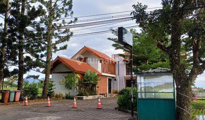 Ruang Usaha Full Furnish dengan Pemandangan Asri di Cianjur 1