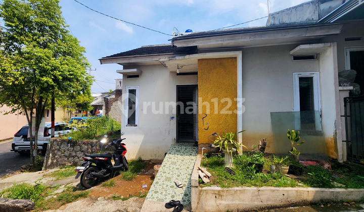Rumah dengan Tanah Luas Dekat Pusat Kota Cianjur 1