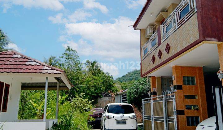 Rumah Minimalis Modern Bagus 3 Lantai Siap Huni di Komplek 2