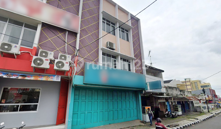 3-Story Shop House in a Strategic Location at the Center of Cianjur City 1
