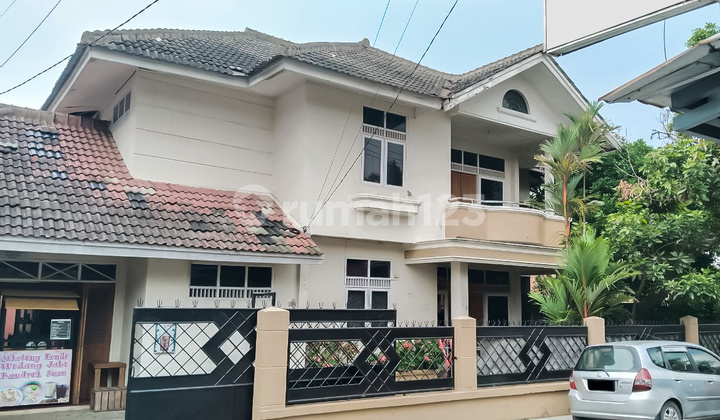 Rumah 2 Lantai Lokasi Strategis di Tengah Kota Cianjur