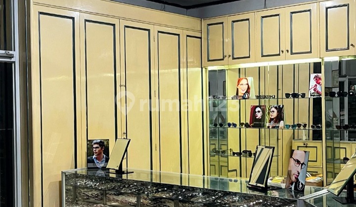 2-STORY SHOPHOUSE in the HEART of CIANJUR CITY – Prime Location for Business & Investment! 2