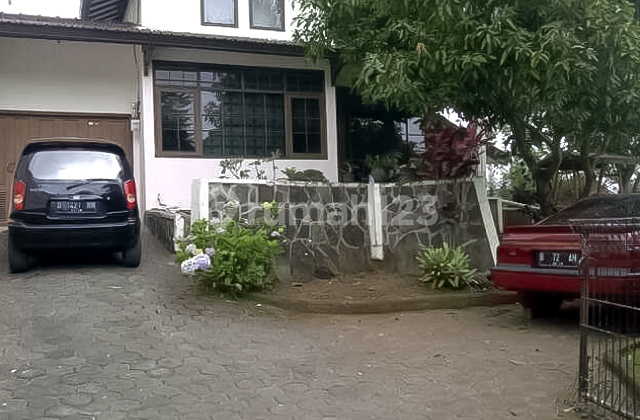 Rumah Antik Siap Huni di Gegerkalong Permai, Ciwaruga 2