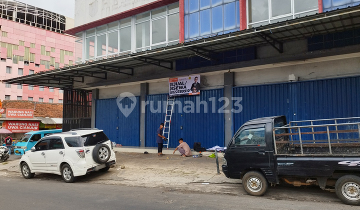 3-Story Shop in Cianjur City Center Strategic Location