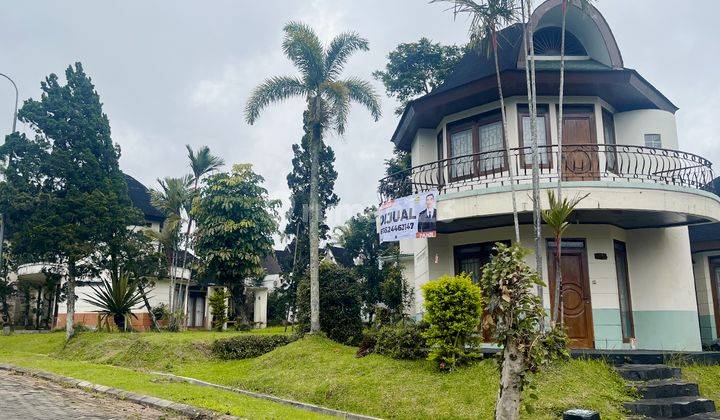 Villa 2 Lantai Siap Huni Suasana Asri di Villa Kota Bunga Cipanas 2