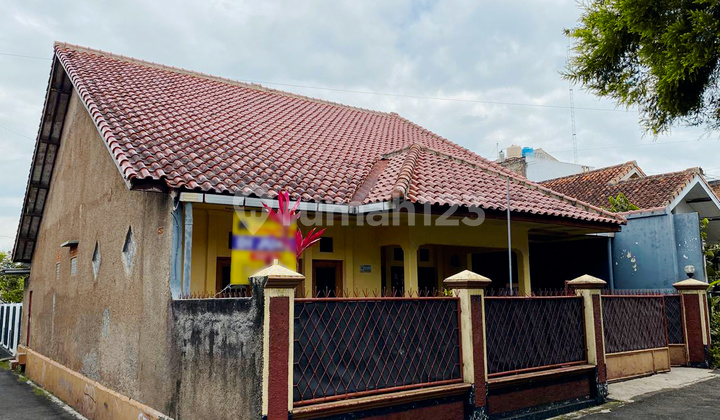 Rumah Bagus - Luas berada tepat di Pusat Kota Cianjur