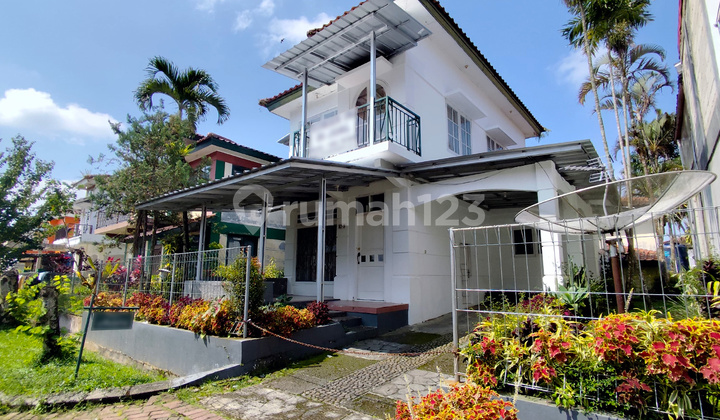 Luxurious and Spacious Villa in Villa Kota Bunga Cipanas