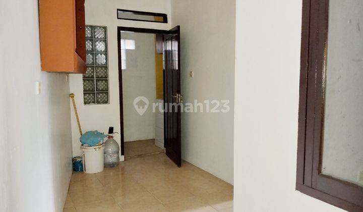 Rumah Minimalis 2 Lantai Bagus Siap Huni di Jl. Arwinda 2