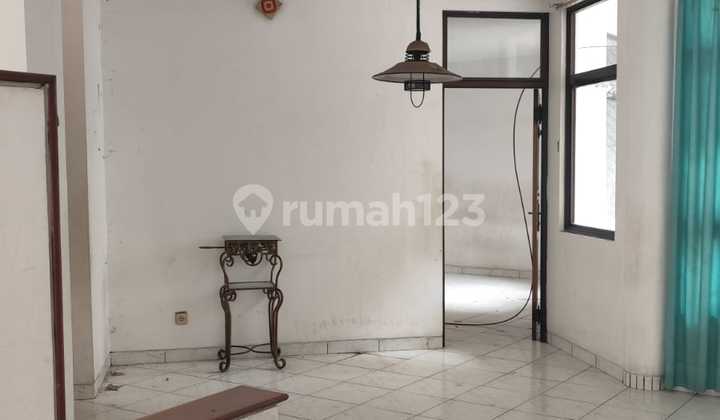 Jual Cepat Rumah Tua 9X18 Lokasi Prima Taman Semanan Indah 2