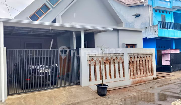 Rumah Bagus Bangunan Baru( Full Furnished ). Lokasi Dekat Dekat Masjid, Kampus, Kuliner, Lapangan.