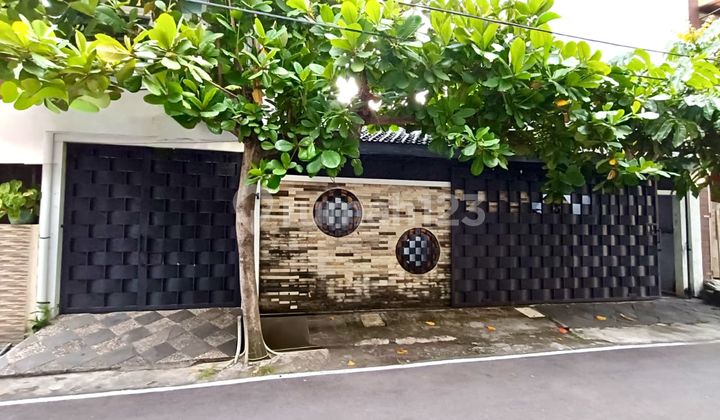 Rumah Bagus 1½ Lantai Siap Pakai di Kawasan Kartasura. Cocok untuk Rumah Tinggal atau Kost Kostan.