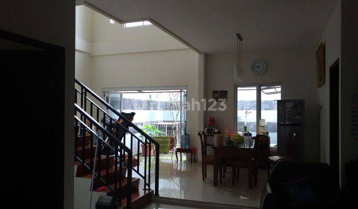 Rumah Minimalis modern 2 Lantai dkat solo Baru  2