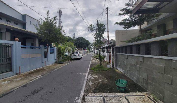 Rumah hitung tanah dkat jl. Slamet Riyadi 3