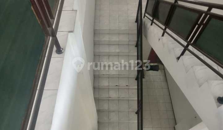 Rumah Strategis , cocok utk tmpat usaha di pinggir jln Rajiman 7