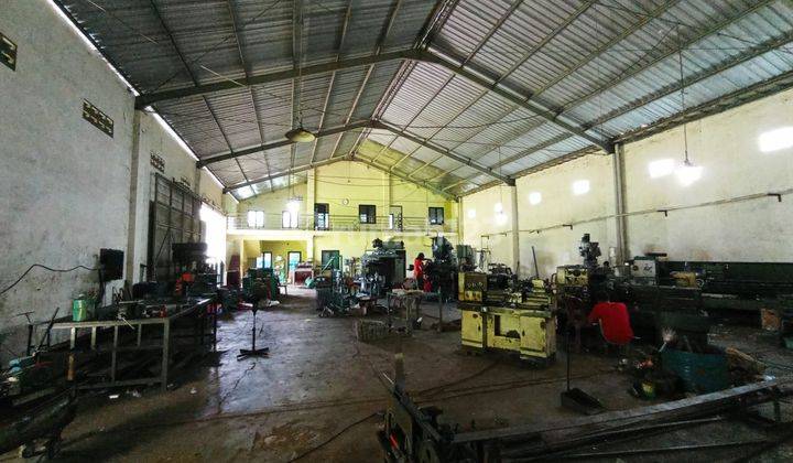 Gudang Strategis siap pakai di jl. Raya Mbangak  4
