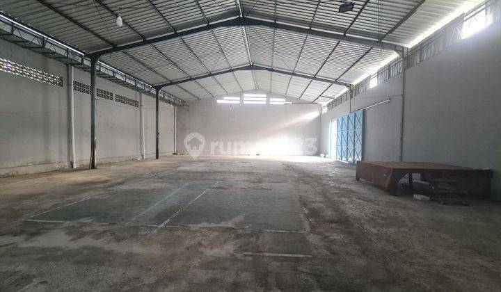 Gudang Siyab pakai di Pucang sawit , nJebres  1