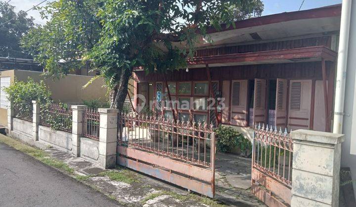 Rumah hitung tanah Strategis di kerten  1