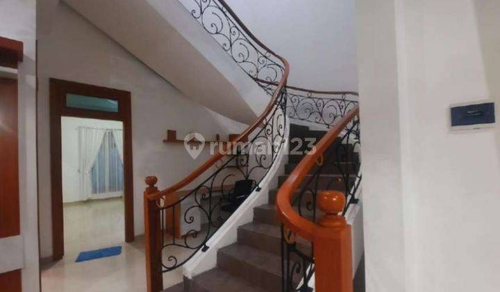 Rumah Mewah Baru Gress 2 lantai di Sumber 10
