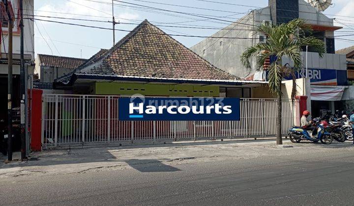 Rumah lama strategis cocok utk usaha  1