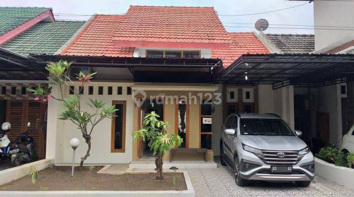 Rumah bgus siap huni i di perumahan  1