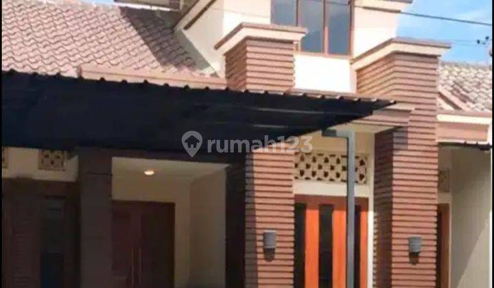 Rumah bagus 2 lantai cluster elite Colomadu  1