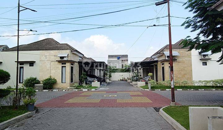 Rumah Bgus di cluster Gentan Solo  2