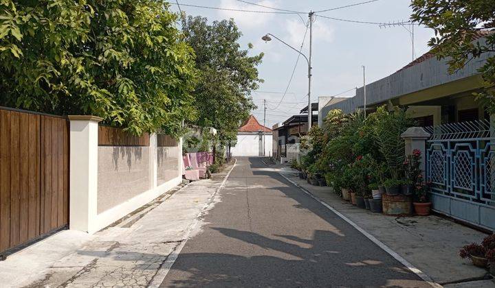 Rumah strategis hitung tanah di sumber, solo 2