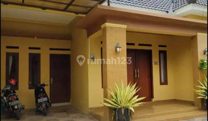 Rumah bgus full furnished di Colomadu 1