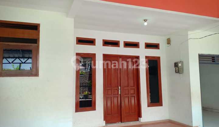 Dijual Rumah Siap Pakai di Sumber Solo, dekat Fave Hotel. Cocok untuk Hunian Keluarga, Lingkungan Aman dan Nyaman. Dijual Rumah Siap Pakai di Sumber Solo, dekat Fave Hotel. Cocok untuk Hunian Keluarga, Lingkungan Aman dan Nyaman.