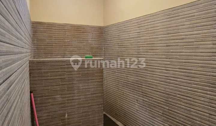 Dijual Rumah Mewah Asri Strategis Pusat Kota di Jalan Kapten Mulyadi Pasar Kliwon, Solo 2