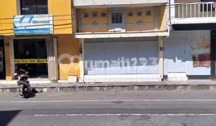 Strategic Good Shop House Near City Hall & Slamet Riyadi Street Solo. Suitable for Various Types of Businesses Especially Offices, Shops, Tutoring, Courses & Culinary.