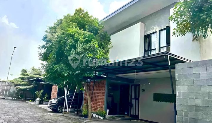 Rumah Bagus 2 Lantai( Full Furnished ) di Kawasan Colomadu Solo 2