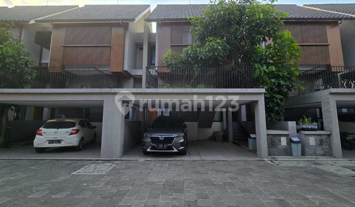 Disewakan Rumah 2 Lantai Full Furnish Kartasura Dekat Colomadu