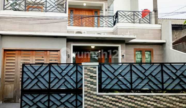 Rumah Bagus 2 Lantai Semi Furnished Siap Huni di Jajar Rumah Bagus 2 Lantai Semi Furnished Siap Huni di Jajar