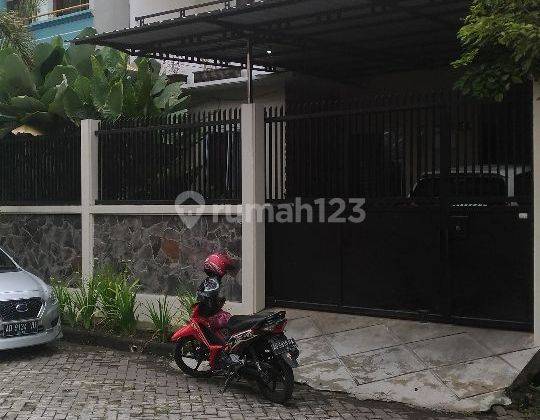 Rumah Minimalis modern 2 Lantai dkat solo Baru  1