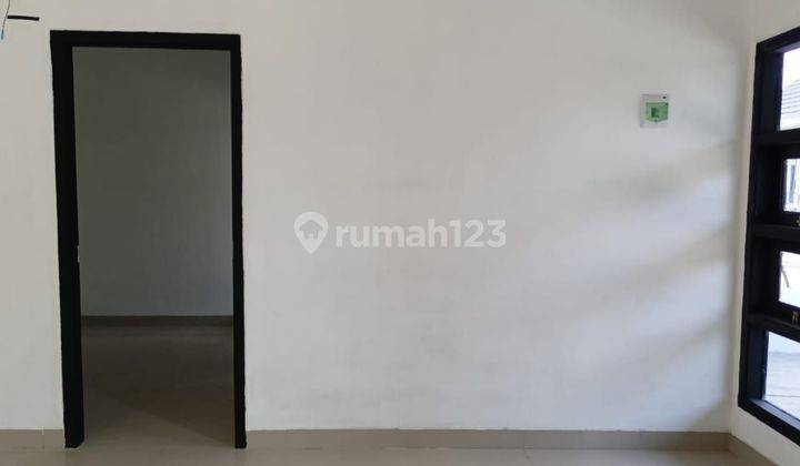 Rumah Bagus siap huni
Lokasi di Perumahan Cluster di Gentan, Solo
 2