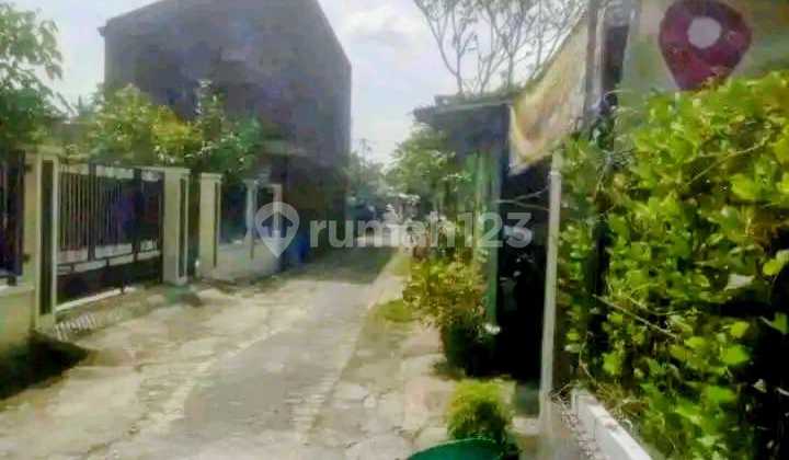 Dijual Tanah Bonus Bangunan Kos di Sumber Banjarsari Solo