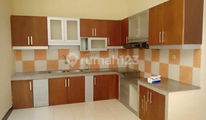 Nice Ready-to-Use House Located in Jajar Laweyan Solo